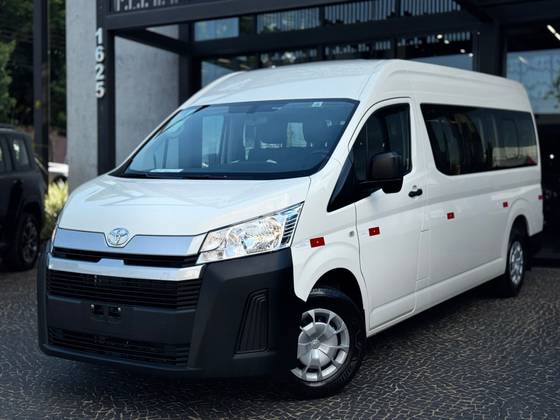 TOYOTA HIACE 2.8 D-4D TURBO DIESEL MINIBUS 15+1 DX AUTOMÁTICO
